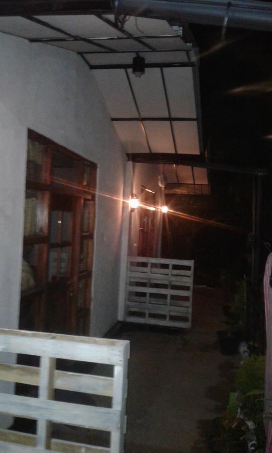 Lily Adam'S Peak Bed and Breakfast Nallathanniya Buitenkant foto